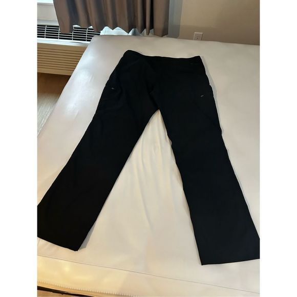 Duluth Trading Co Pants - Duluth Trading Post Black water resistant pants Women’s 18 x 31